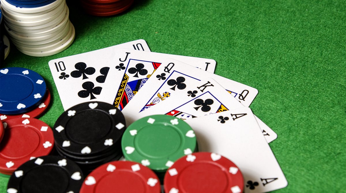 Want to Know How to play online Poker for beginners? This one’s for you!