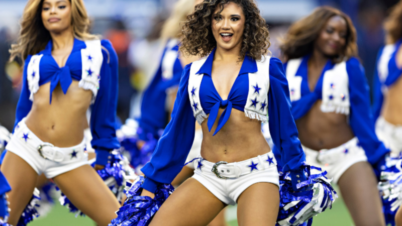 What is the average salary of an NFL cheerleader?